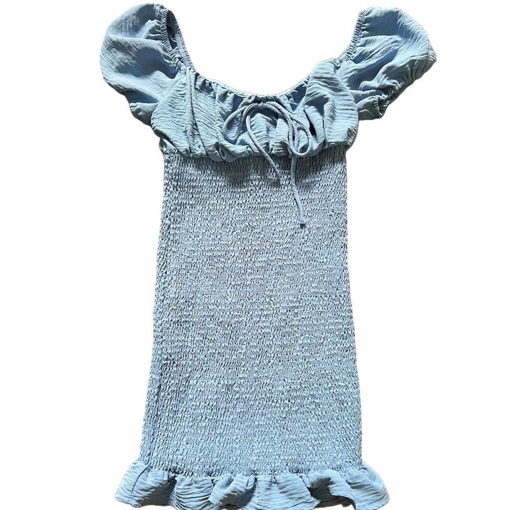 NWOT LOVE TREE LIGHT BLUE SMOCKED MINI DRESS WITH RUFFLES SIZE MEDIUM​
